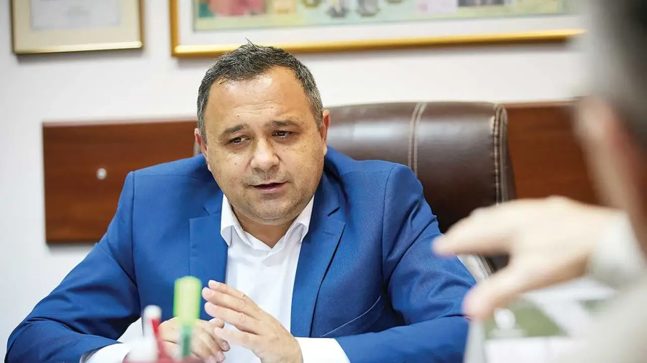 Conducerea Stelei și lipsa de soluții